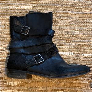 Gianni Bini black boots